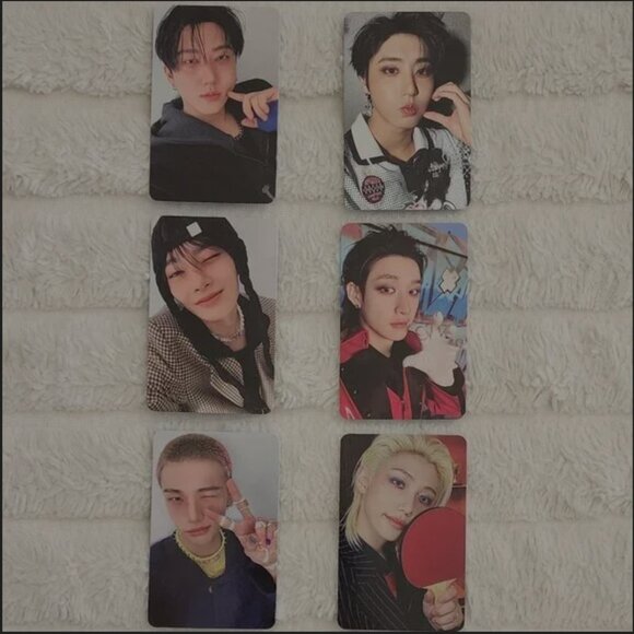 Hyunjin Karma Accordion Version - Picture 3 of 4